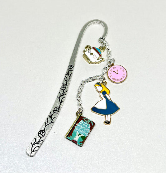 Tick Tock Alice O'Clock!